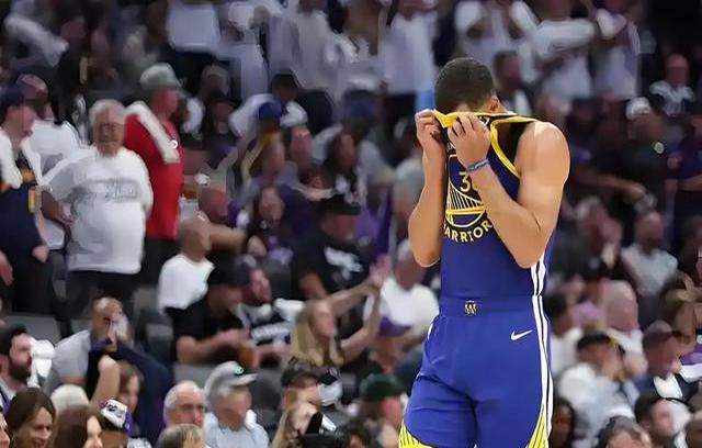 关于勇士对公牛!库里狂砍防守欠缺导致比分重索的信息 关于勇士对公牛!库里狂砍防守欠缺导致比分重索的信息