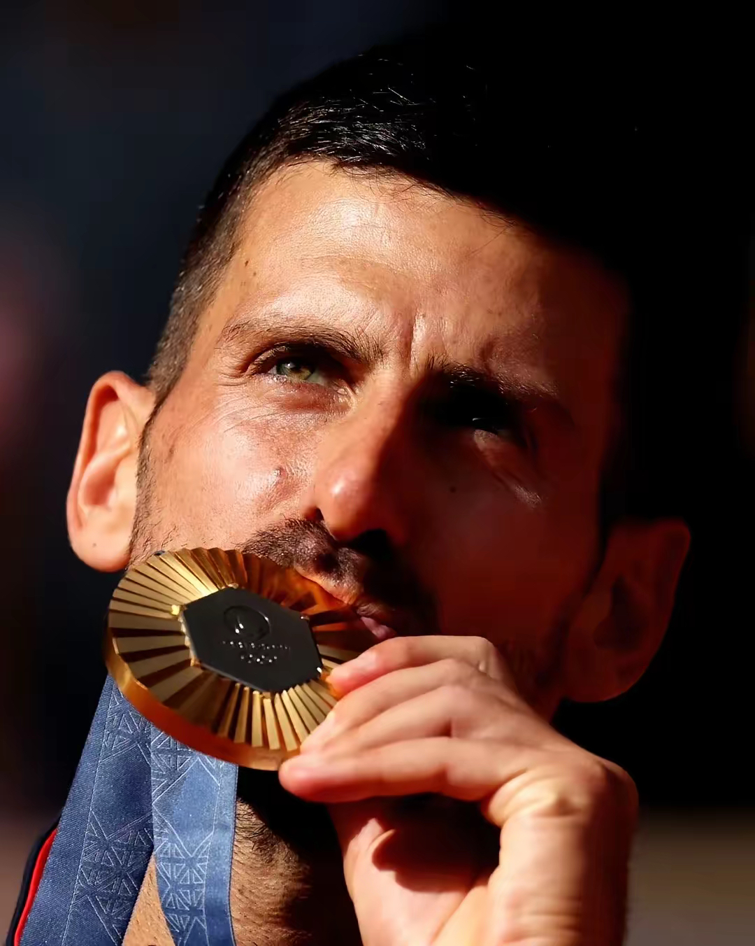 世界各国选手在比赛中奋力拼搏 世界各国选手在比赛中奋力拼搏