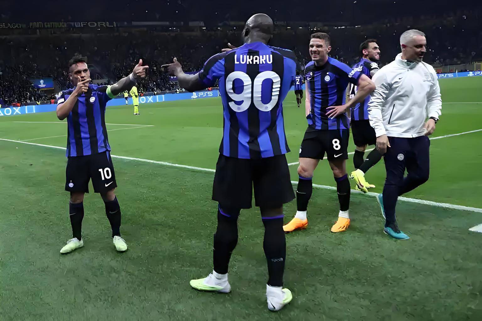 汉诺威96客场遭逢挫折，保级路仍漫长的简单介绍