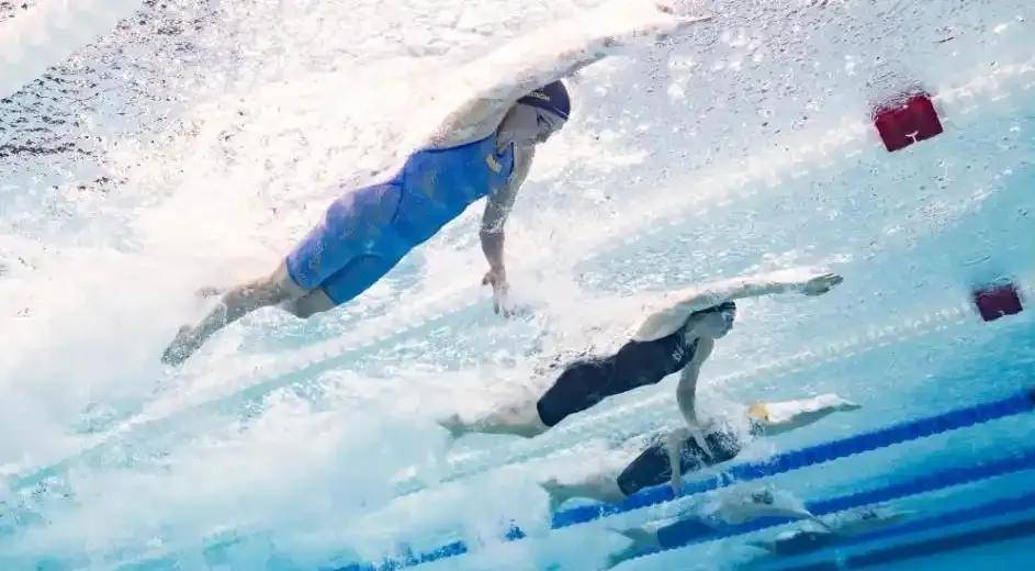 aoa体育馆-再次力证：澳大利亚游泳选手实现双料冠军的简单介绍