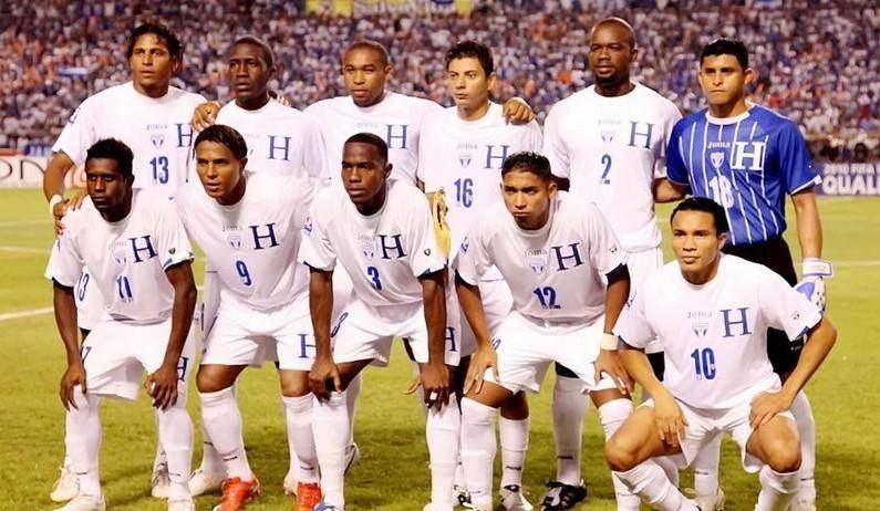 包含各路球星齐聚一堂，实力对抗谁能笑傲抢先的词条