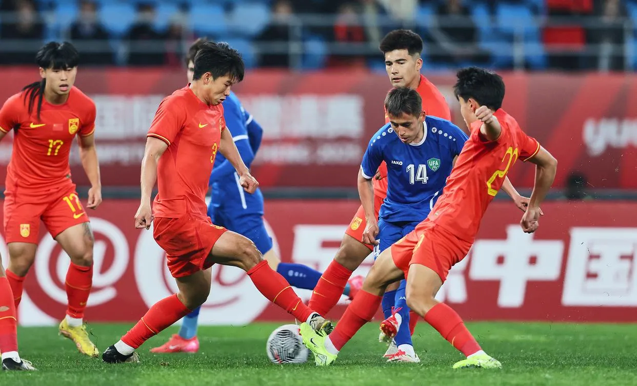 包含激战正酣!两支传统球队展开激烈比拼的词条 包含激战正酣!两支传统球队展开激烈比拼的词条