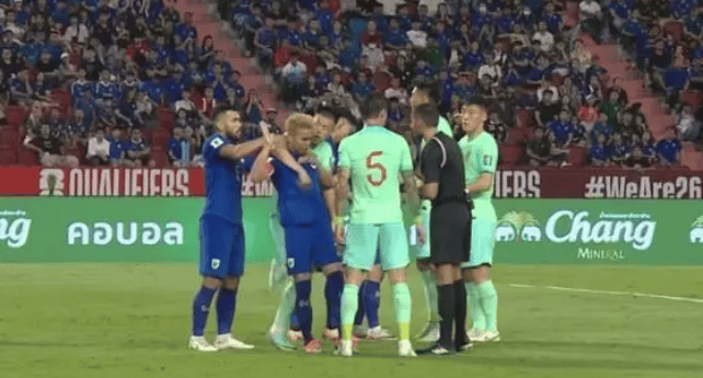 aoa体育直播-全队拼尽全力！球队团结一心战胜劲敌的简单介绍