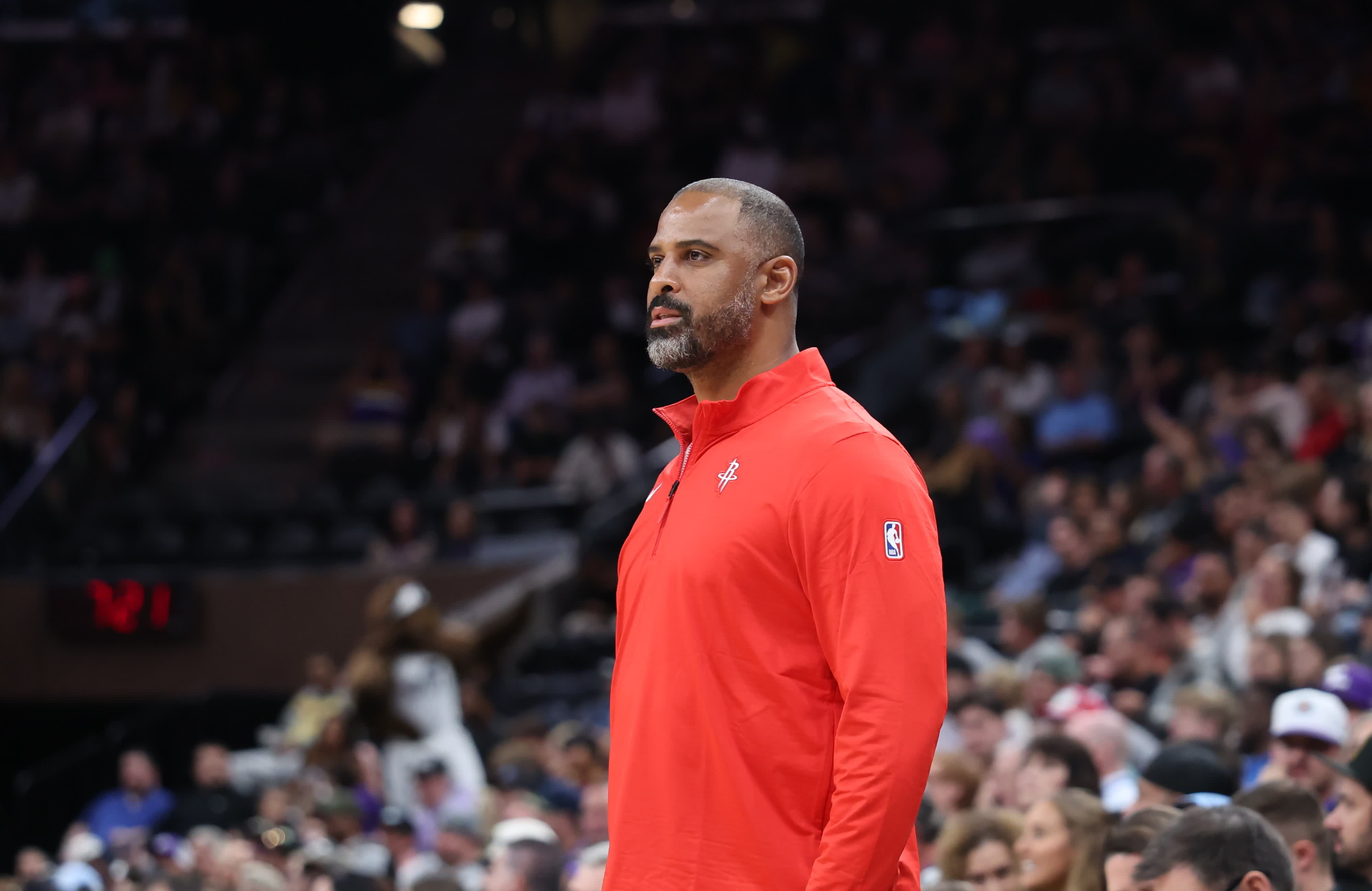 aoa体育课程-火箭队主帅发表热情讲话，力挺球员发挥，提振全队士气的简单介绍