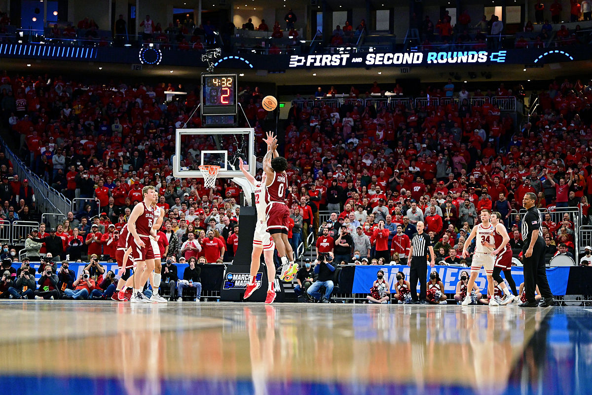 黄蜂遭遇四连败,季后赛前景渺茫的简单介绍 黄蜂遭遇四连败,季后赛前景渺茫的简单介绍