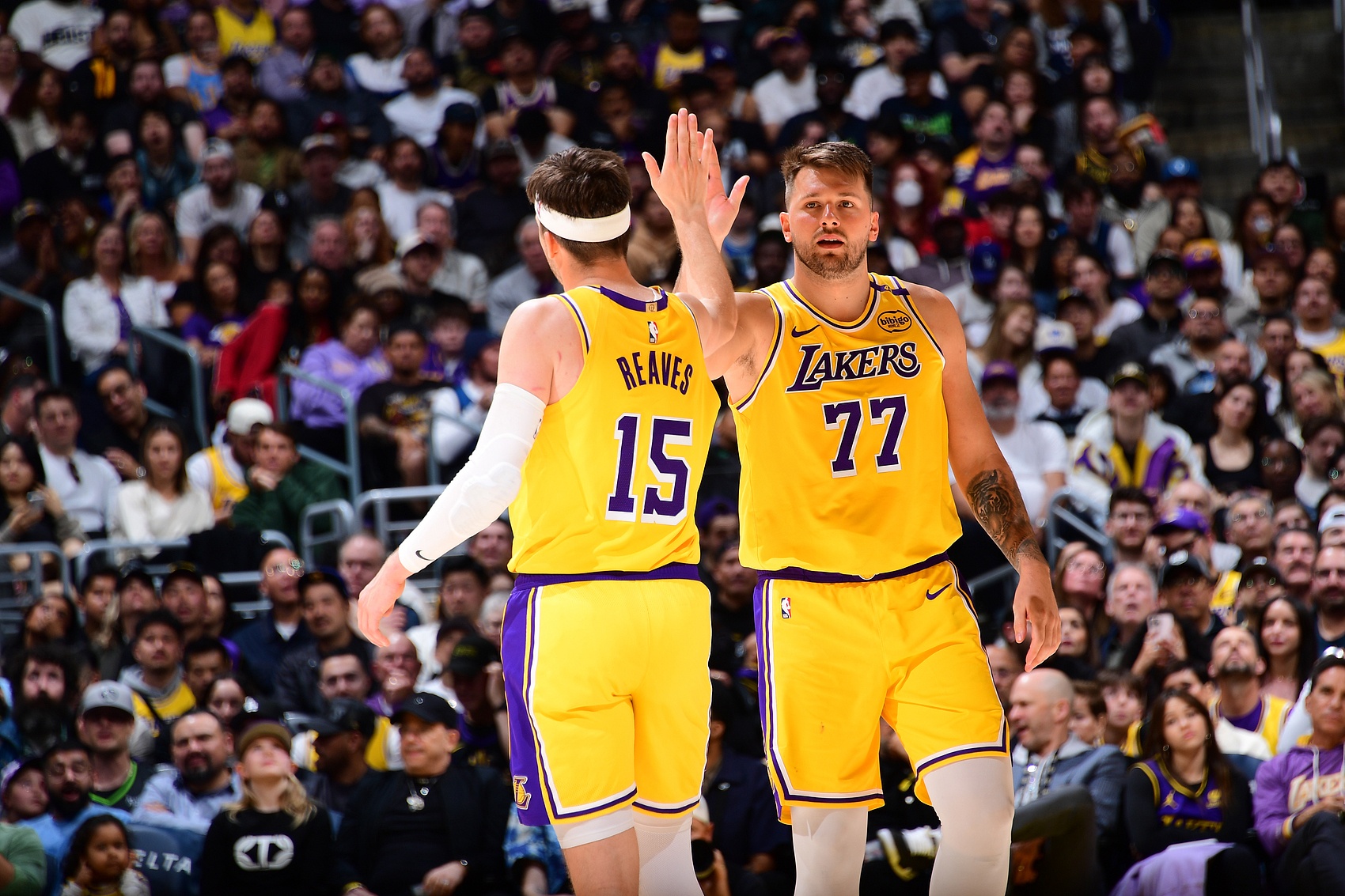 开拓者篮网对决，两队实力碰撞点燃球场热度的简单介绍