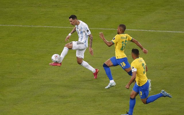 包含一方战术调整收效显著，球队连胜排名上升的词条