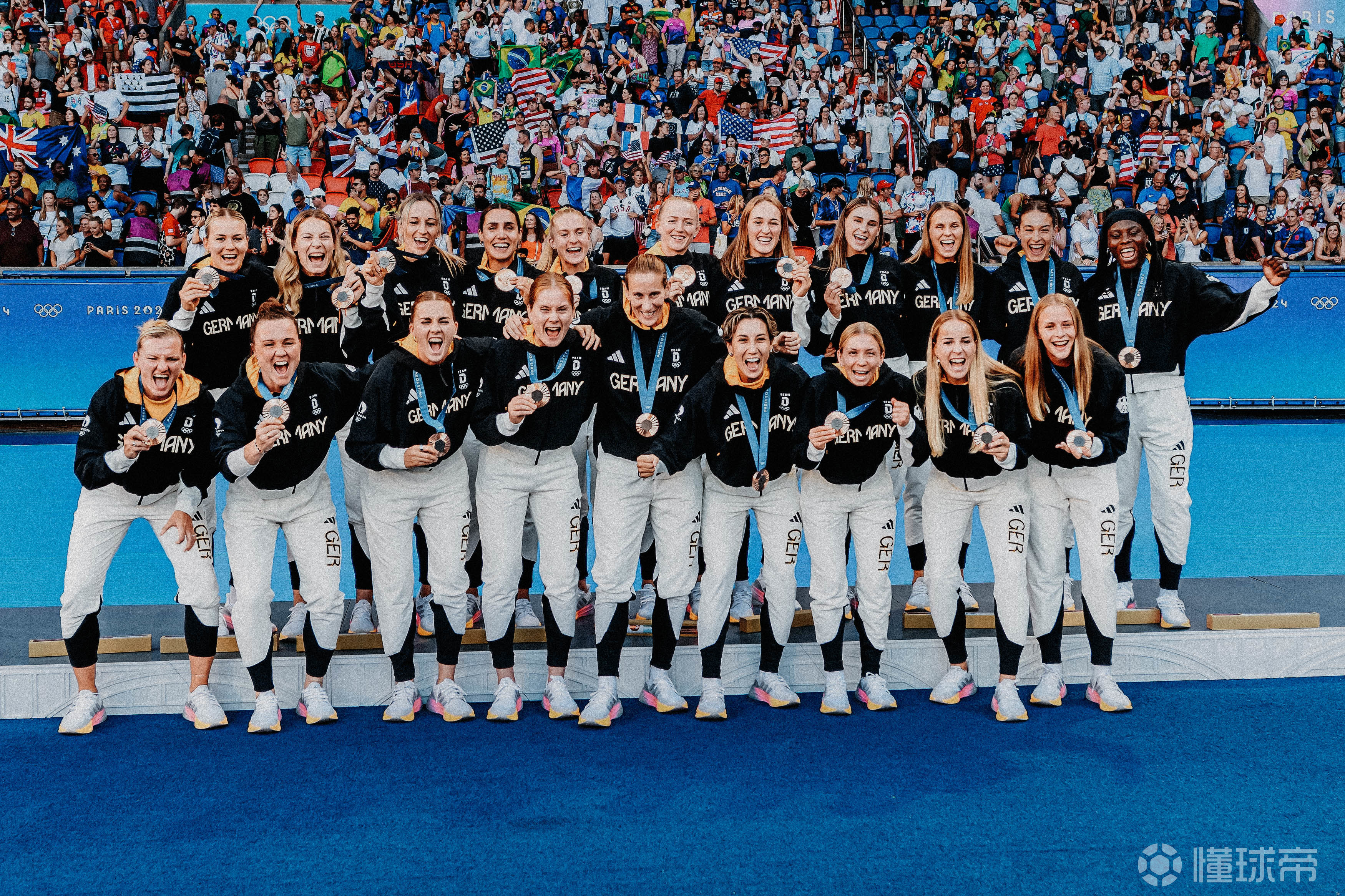 aoa体育直播-德国女足在比赛中斩获胜利，成功晋级决赛