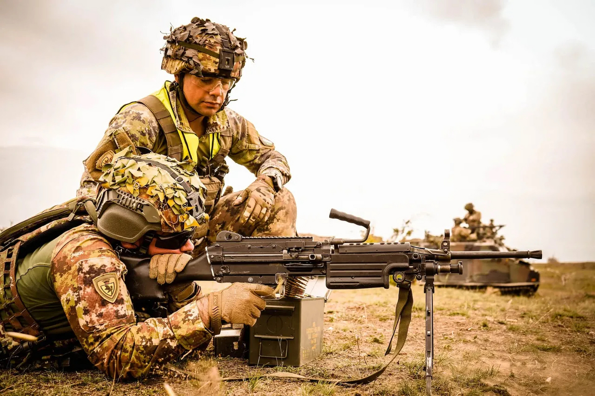 aoa体育馆-意大利运动员在射击比赛中获得铁垒