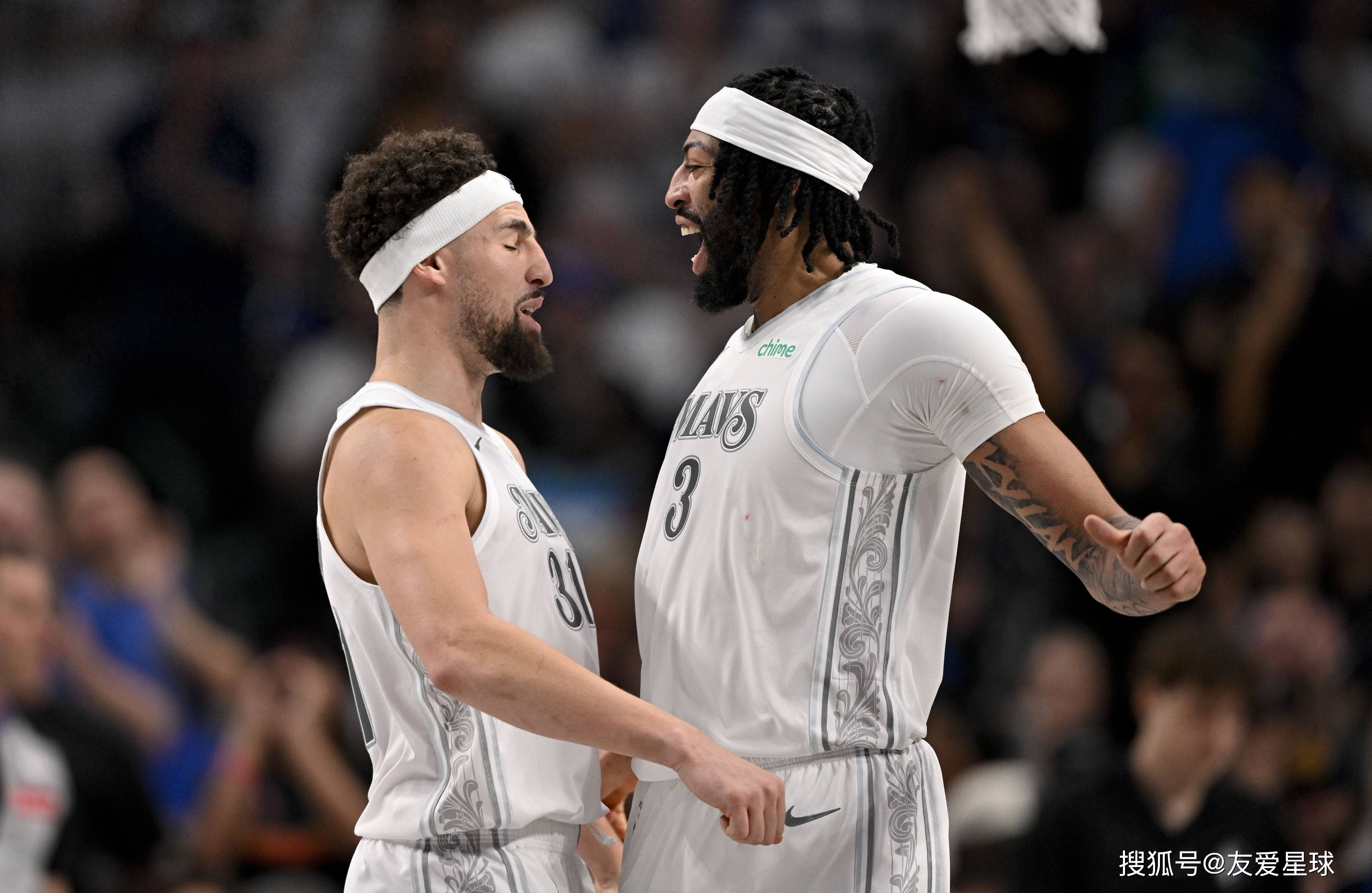 关于灰狼主场惨败独行侠，状态低迷的信息