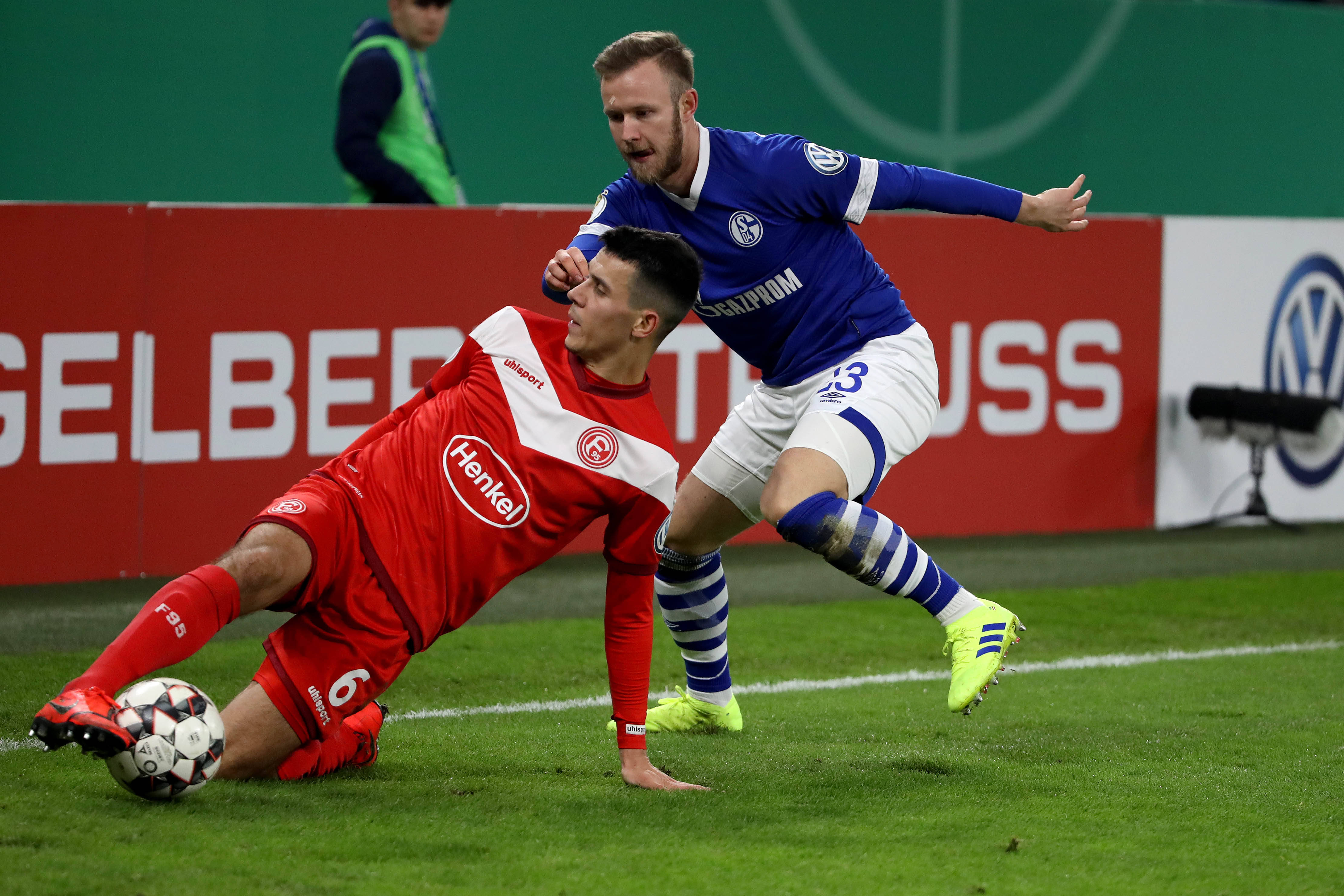 aoa体育馆-多特蒙德逆转胜沙尔克04，实现连胜